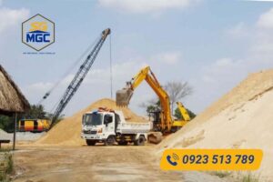 Vận chuyển cát đến công trình bằng xe ben